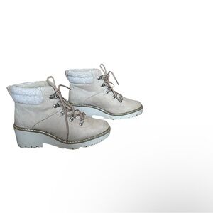 Sonoma Goods Hiker Boots Cream Size 6